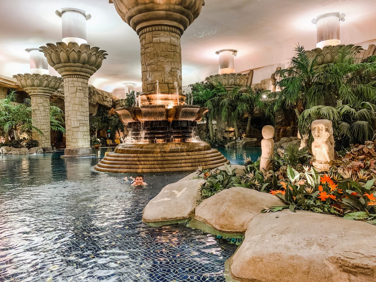 Hotels with indoor pool in USA